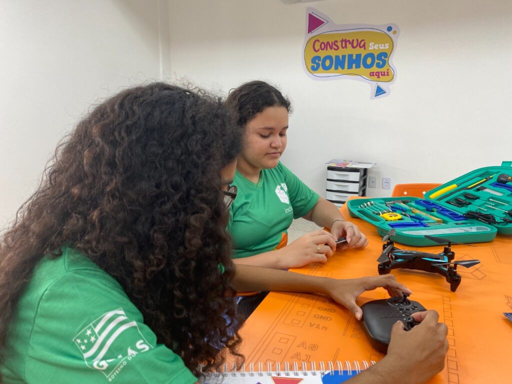 Imagem Ilustrando a Notícia: Goiás tem 1,9 mil vagas para cursos gratuitos de robótica