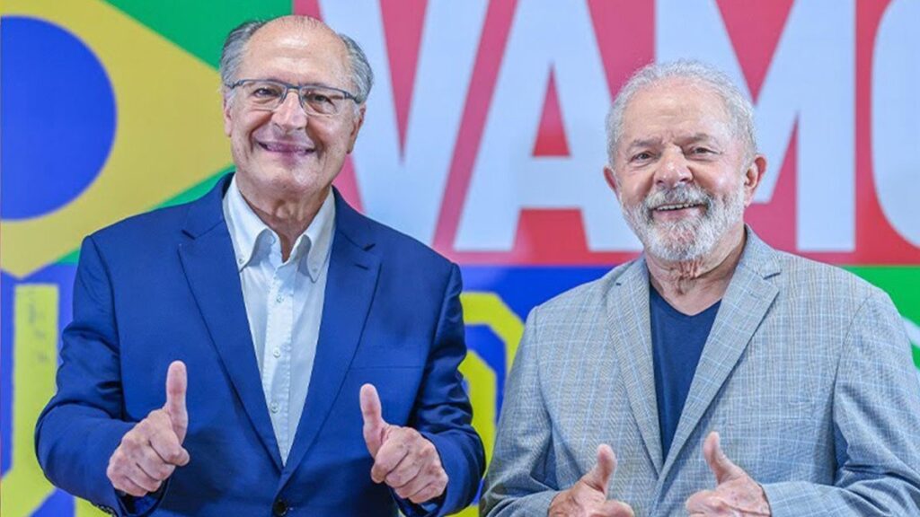Imagem Ilustrando a Notícia: Lula escolheu Alckmin para ganhar eleição, mas pode ter encontrado verdadeiro aliado