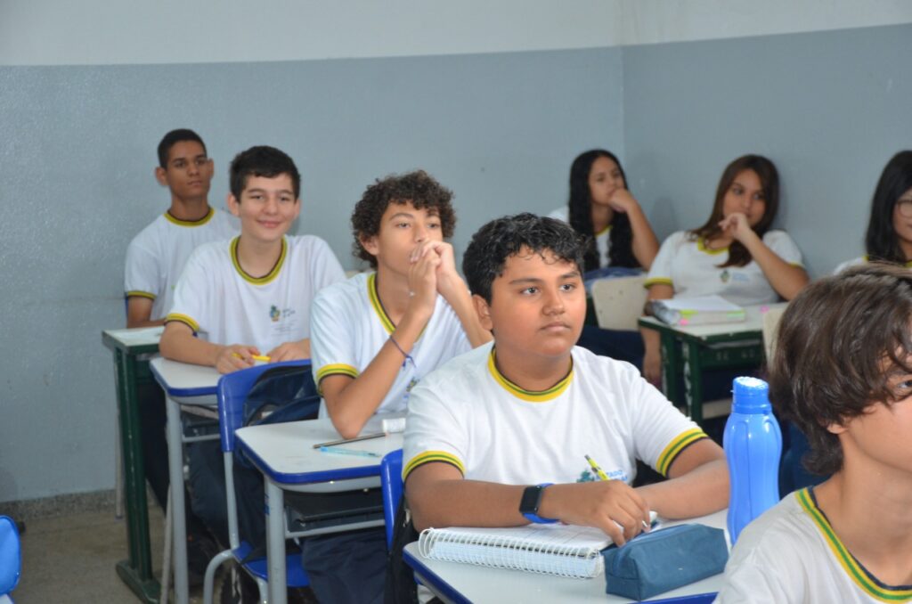 Imagem Ilustrando a Notícia: Aulas na rede estadual de educação de Goiás começam nesta quarta