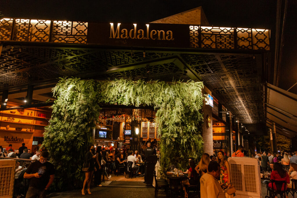Imagem Ilustrando a Notícia: Madalena Gastrobar anuncia “Bloquinho do Mada” com open bar e open food
