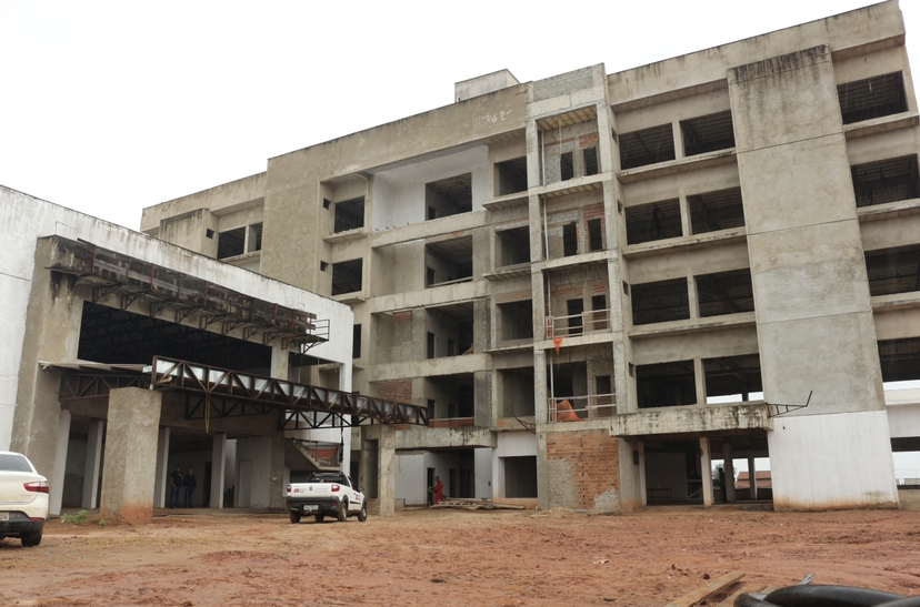 Imagem Ilustrando a Notícia: Câmara de Aparecida de Goiânia retoma construção de sede própria