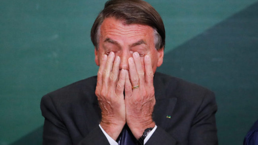 Imagem Ilustrando a Notícia: Ministro do TSE aceita abertura de ação eleitoral contra Bolsonaro