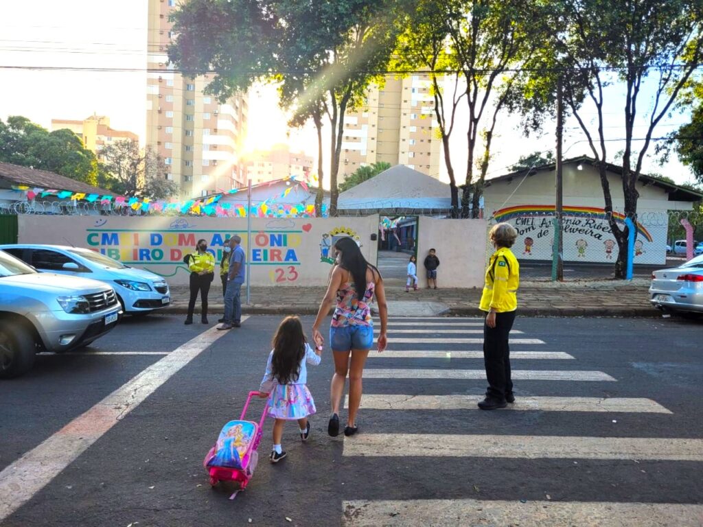 Imagem Ilustrando a Notícia: Conheça as infrações de trânsito mais comuns em portas de escolas em Goiânia