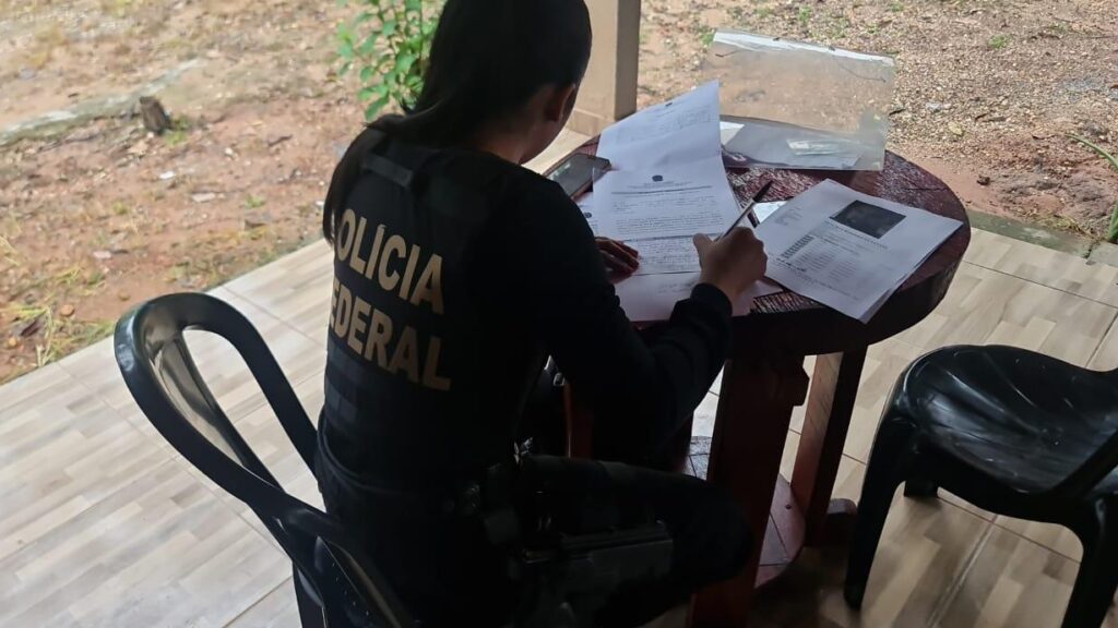 Imagem Ilustrando a Notícia: Polícia Federal combate fraudes em registros de CAC, em Barra do Garças