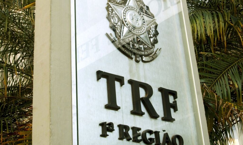 Imagem Ilustrando a Notícia: Presidentes de TRFs e procuradores-gerais defendem punição a invasores