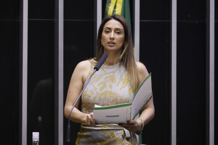 Imagem Ilustrando a Notícia: Flávia Arruda deixa PL por causa de “fatos das últimas eleições”
