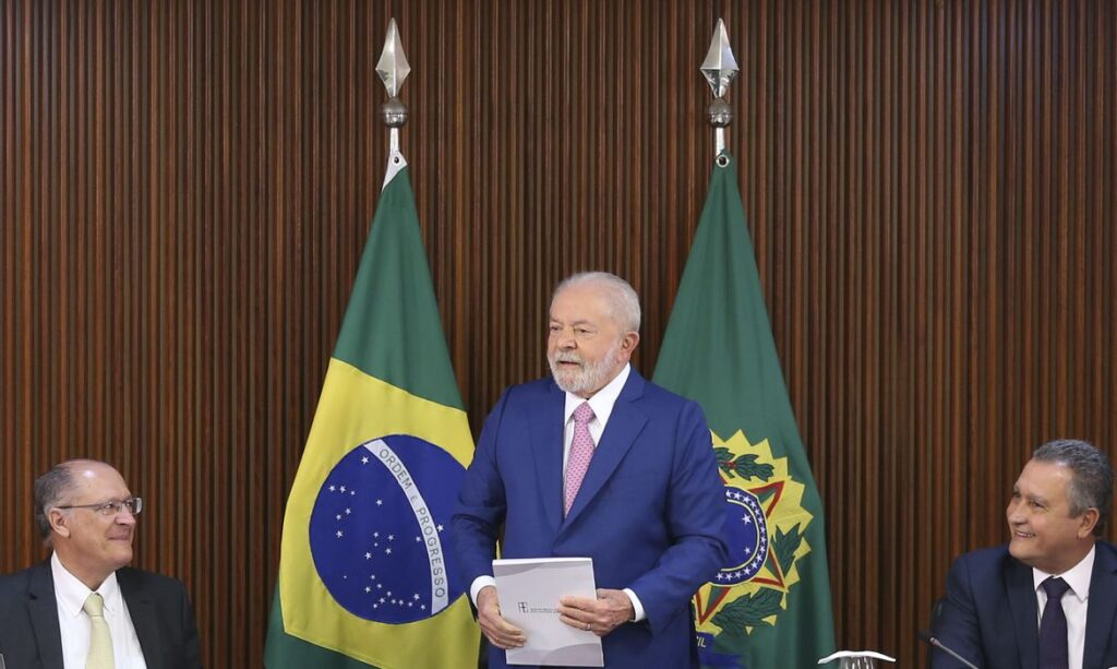 Imagem Ilustrando a Notícia: Lula diz que terá a mais importante relação com o Congresso