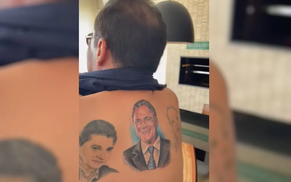 Imagem Ilustrando a Notícia: Kajuru tatua rosto de Alvaro Dias nas costas; assista