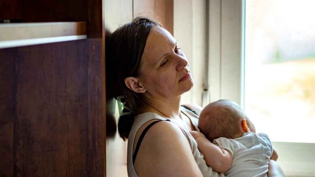 Imagem Ilustrando a Notícia: O que é burnout materno e como a maternidade impacta na saúde mental das mulheres