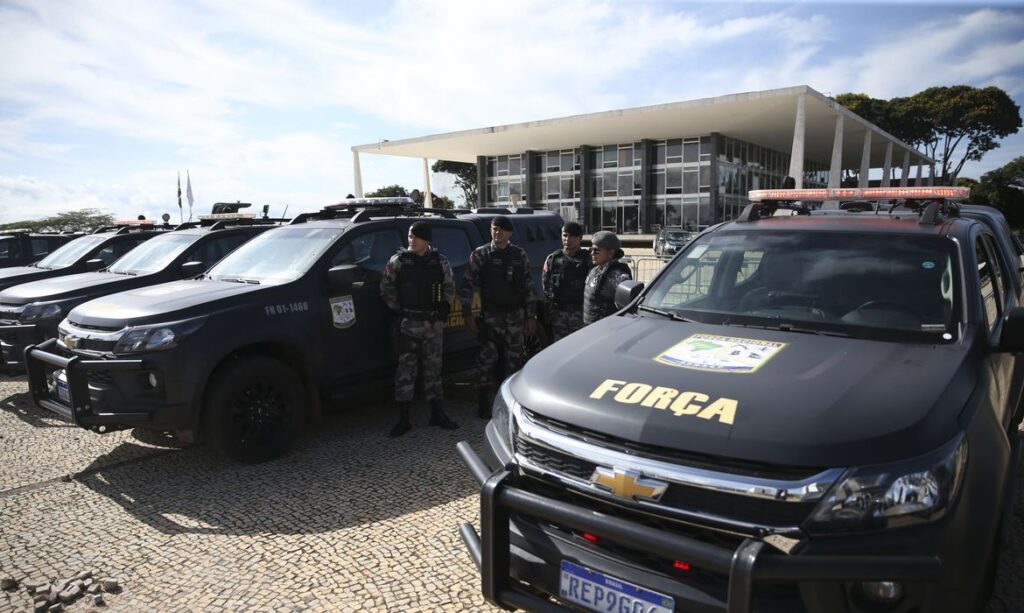 Imagem Ilustrando a Notícia: Mais de 650 policiais chegam a Brasília para compor a Força Nacional