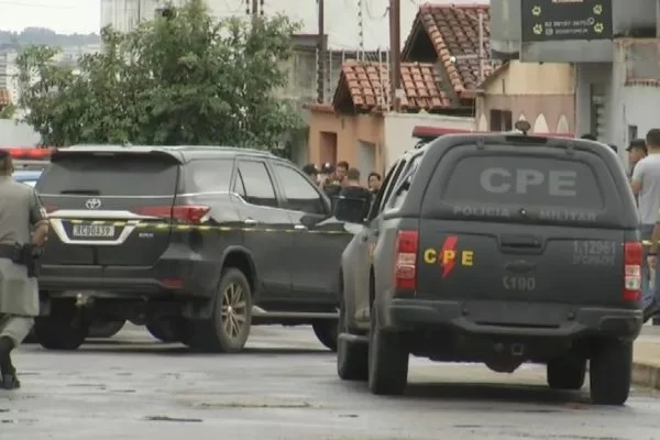 Imagem Ilustrando a Notícia: Troca de tiros entre PM e policiais civis deixa um morto e dois feridos, em Anápolis