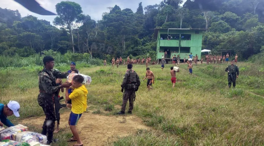 Imagem Ilustrando a Notícia: Tráfego aéreo expõe poder de garimpo ilegal em terras Yanomamis
