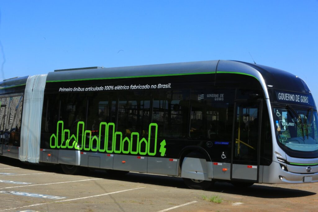 Imagem Ilustrando a Notícia: Novos pontos de rede elétrica irão contribuir com ônibus do BRT, em Goiânia
