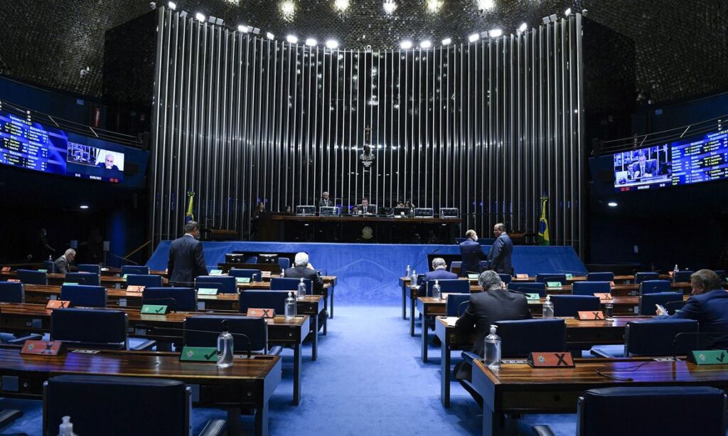 Imagem Ilustrando a Notícia: Senadores elegem com 66 votos nova Mesa Diretora da Casa