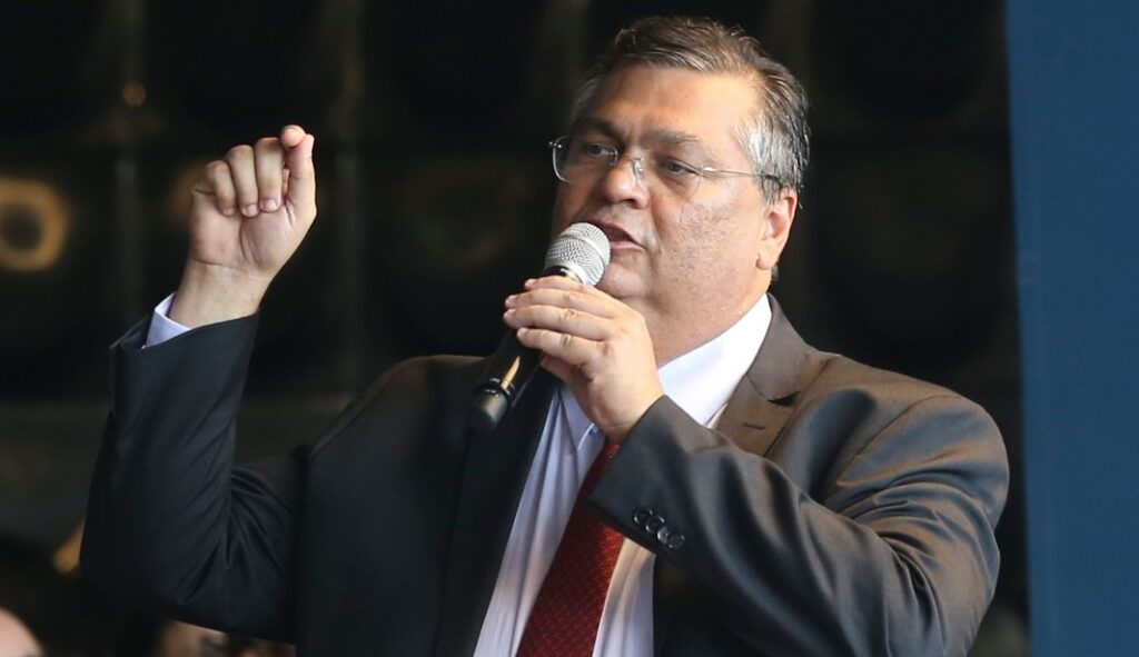 Imagem Ilustrando a Notícia: Flávio Dino diz que já encontrou “provas políticas” sobre participação de Bolsonaro nos atos golpistas