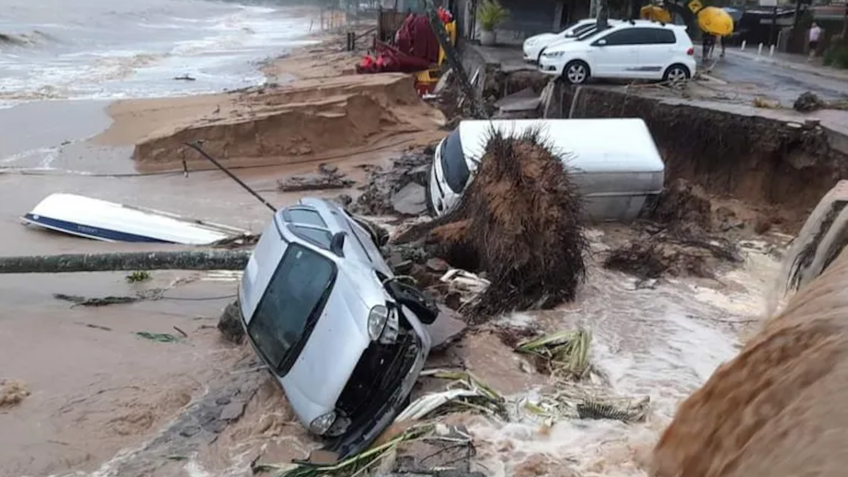 Imagem Ilustrando a Notícia: Número de vítimas do temporal no litoral de São Paulo sobe para 44