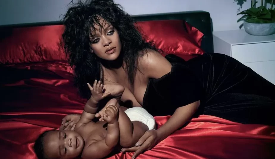 Imagem Ilustrando a Notícia: Rihanna rebate comentário de seguidor sobre seu filho com A$AP Rocky