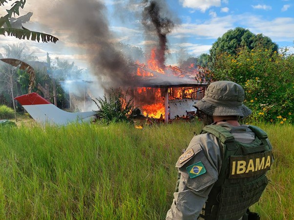 Imagem Ilustrando a Notícia: Ibama e Funai iniciam retomada do território Yanomami