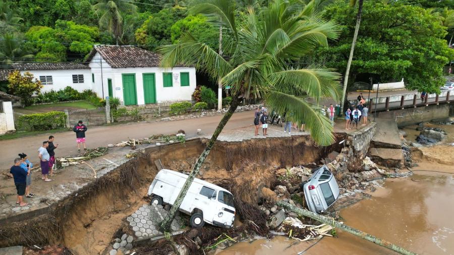 Imagem Ilustrando a Notícia: Governo e prefeitura sabiam de risco de desastre no litoral de São Paulo