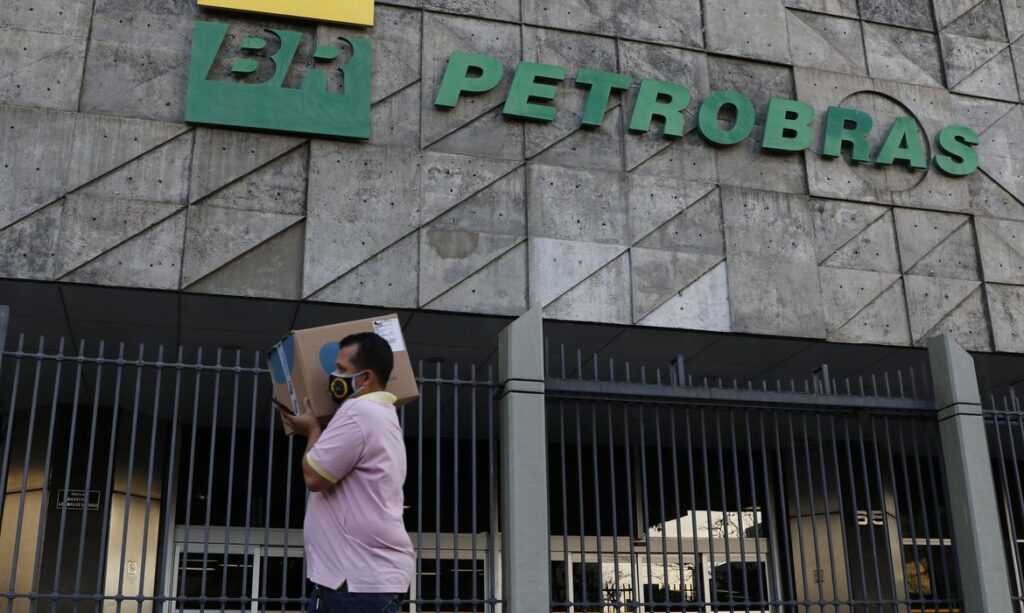 Imagem Ilustrando a Notícia: Presidente da Petrobras indica novos membros para diretoria executiva