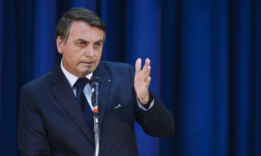 Imagem Ilustrando a Notícia: Bolsonaro pode fazer pronunciamento público no dia em que voltar ao Brasil