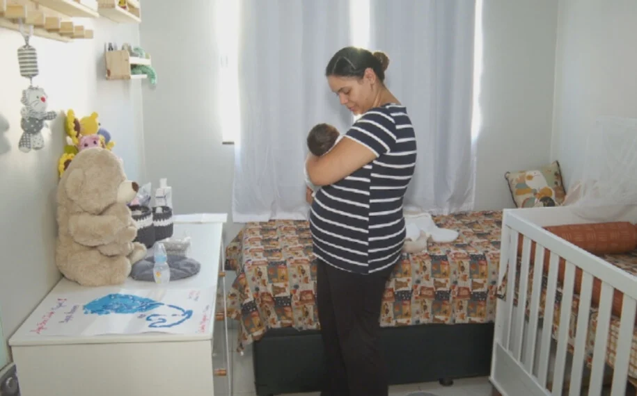 Imagem Ilustrando a Notícia: Bebê conquista direito a registro civil após nascer dentro de casa em Trindade