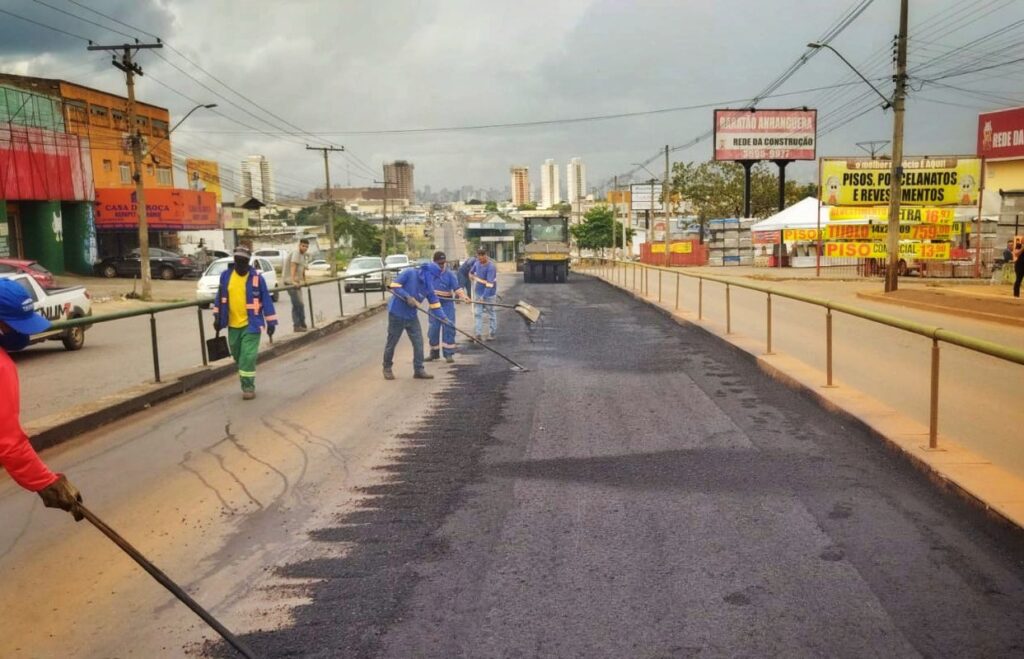 Imagem Ilustrando a Notícia: Prefeitura de Goiânia conclui 93% do recapeamento da Avenida Anhanguera