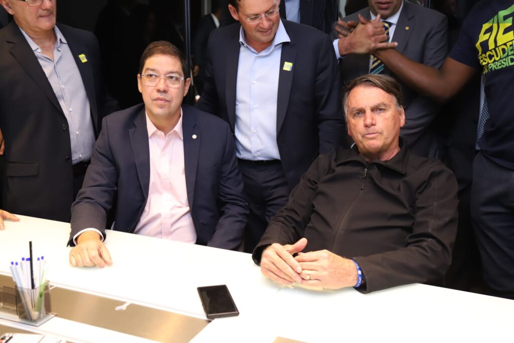 Imagem Ilustrando a Notícia: Bolsonaro afirma que não quer ser “salvador da pátria”