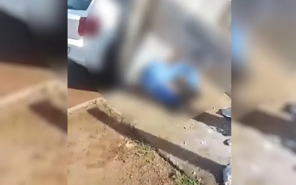 Imagem Ilustrando a Notícia: Homem morre após ser esmagado por ponto de ônibus em Aparecida de Goiânia; veja vídeo