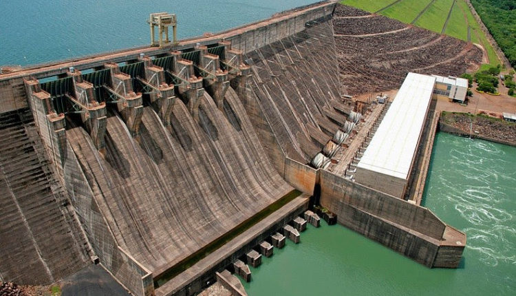 Imagem Ilustrando a Notícia: Hidroelétrica de Itaipu anuncia que abrirá compostas de reservatório após chuvas fortes