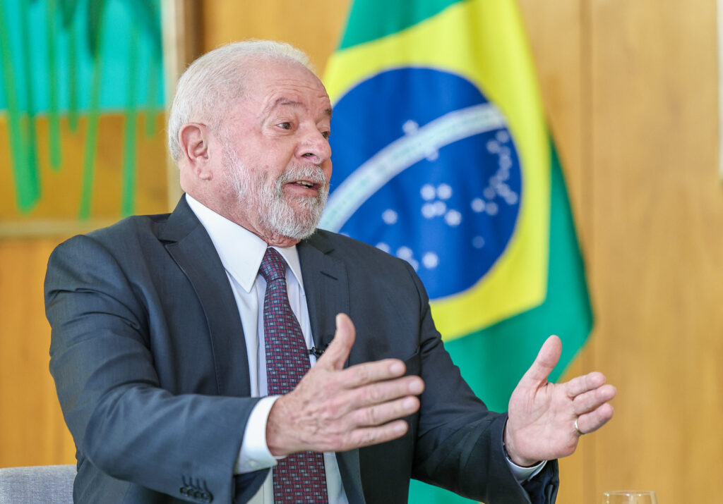 Imagem Ilustrando a Notícia: UB faz parte do governo Lula mas não vota de ‘porteira fechada’