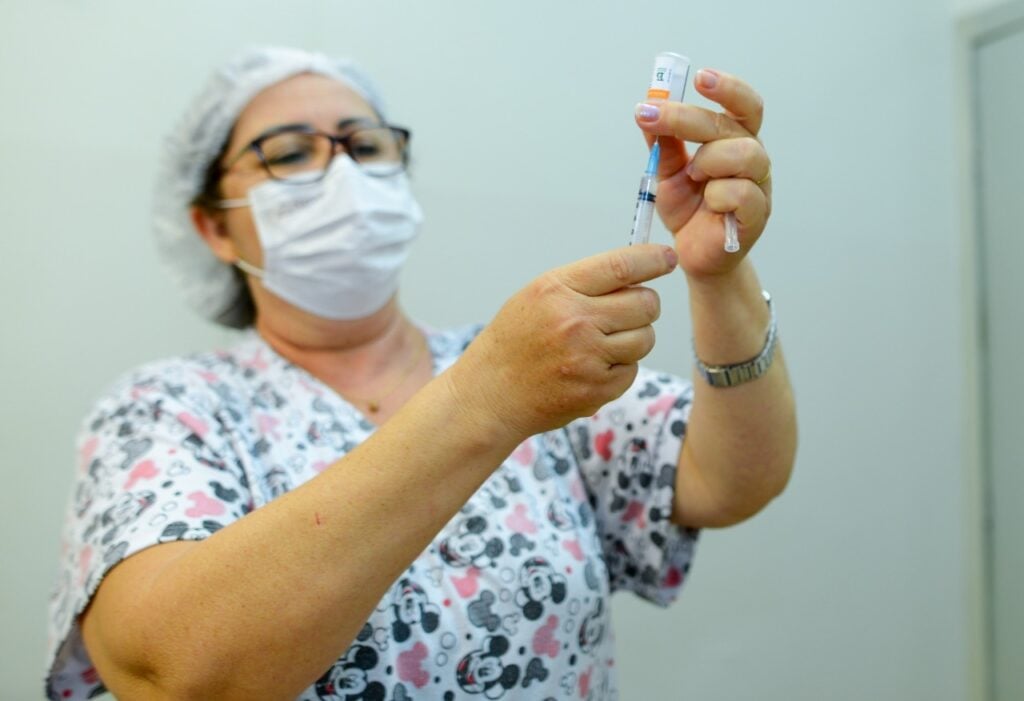 Imagem Ilustrando a Notícia: Testagem e Vacinação funcionarão durante feriado prolongado em Goiânia