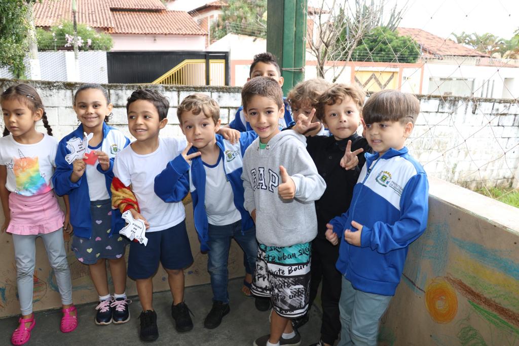 Imagem Ilustrando a Notícia: Detectores de metais portáteis reforçaram segurança das escolas de Goiânia