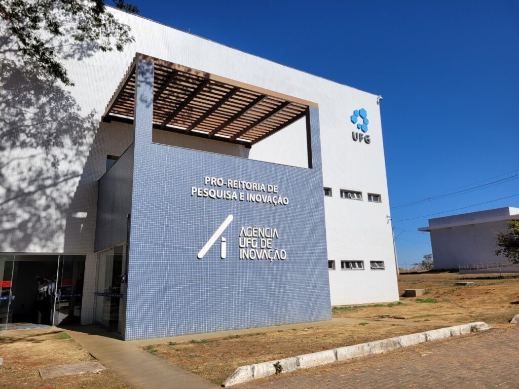 Imagem Ilustrando a Notícia: Ciência e Resistência: o incentivo à pesquisa nas universidades de Goiás