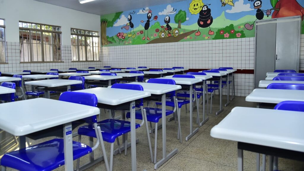 Imagem Ilustrando a Notícia: Prefeitura de Aparecida debate medidas para garantir segurança em unidades educacionais
