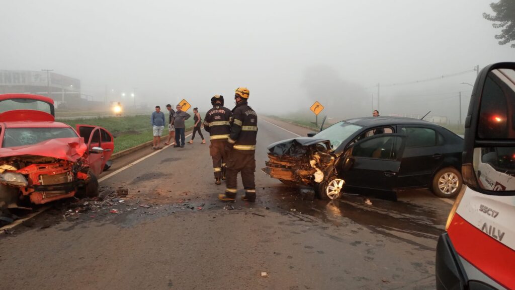 Imagem Ilustrando a Notícia: Colisão entre veículos deixa seis pessoas feridas na BR-060, em Anápolis