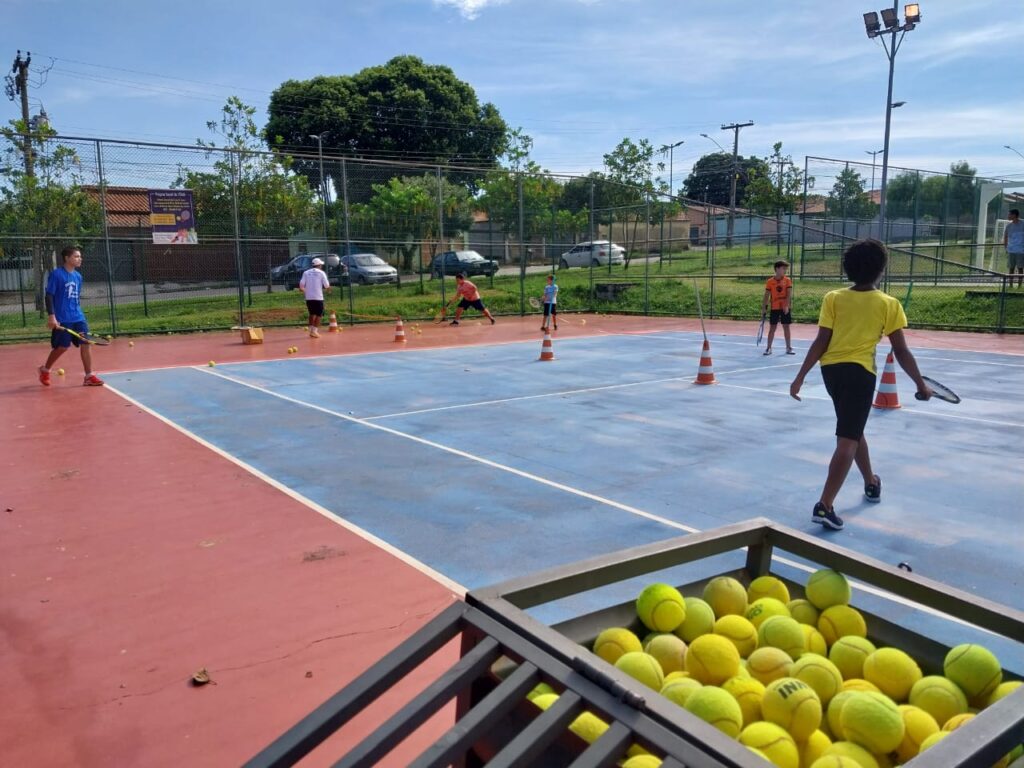 Imagem Ilustrando a Notícia: Goiânia disponibiliza vagas para aulas de tênis no Parque Municipal Odilon Soares, setor Faiçalville