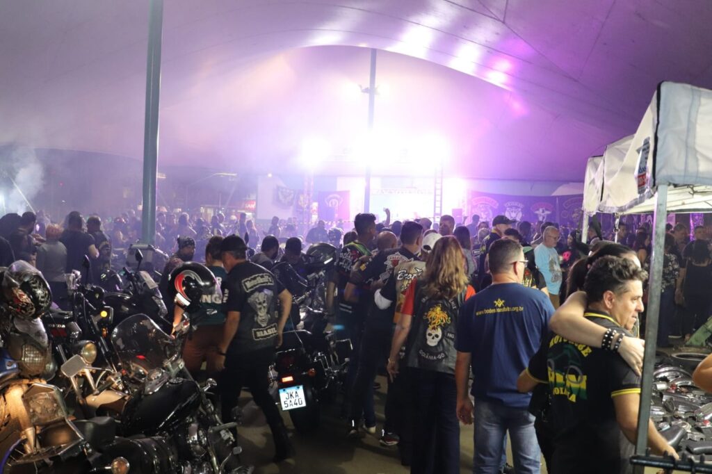 Imagem Ilustrando a Notícia: Encontro de Motociclistas apresenta gratuitamente show “Fridão We Rock”, nesta quinta-feira