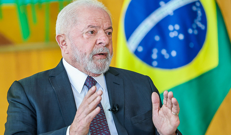 Imagem Ilustrando a Notícia: Lula sanciona lei que estabelece medidas contra desperdício de água
