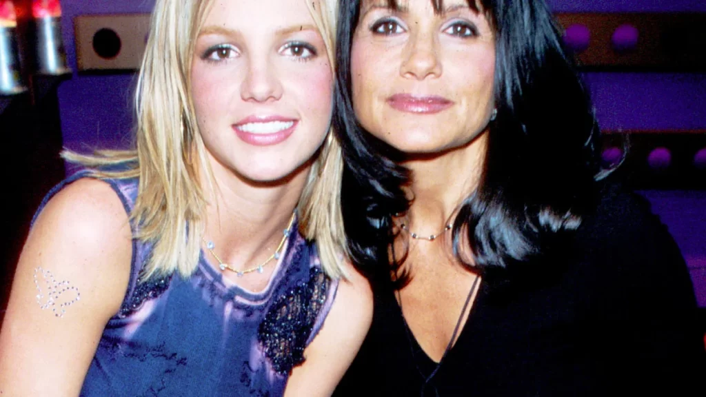 Imagem Ilustrando a Notícia: Britney Spears revela que fez as pazes com mãe; cantora havia apontado Lynne Spears de ter incentivado ideia da tutela ao pai