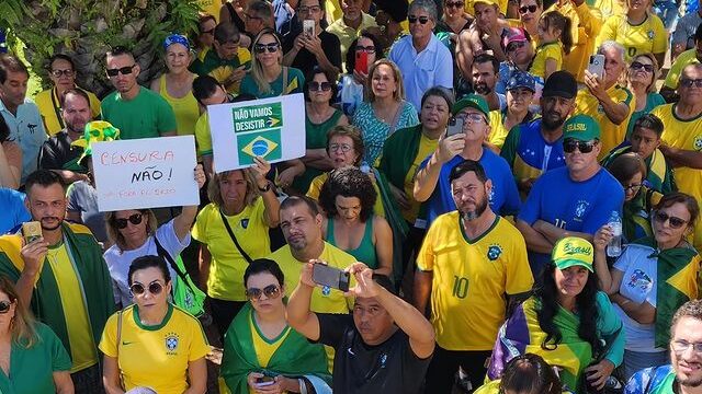 Imagem Ilustrando a Notícia: Manifestantes bolsonaristas marcam primeiro ato em Goiânia após 8 de janeiro