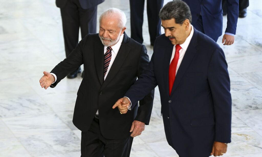 Imagem Ilustrando a Notícia: Lula diz que retomada de relação com Venezuela é plena