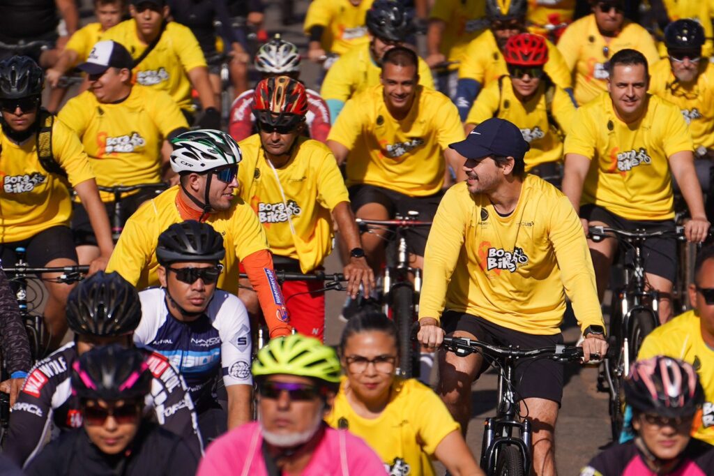Imagem Ilustrando a Notícia: Daniel Vilela participa de passeio ciclístico pela conscientização de um trânsito mais seguro