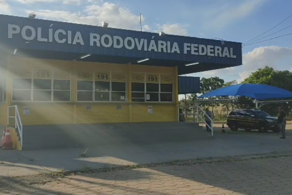 Imagem Ilustrando a Notícia: PRF flagra motorista embriagado pela terceira vez em Abadia de Goiás