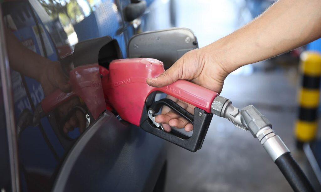 Imagem Ilustrando a Notícia: Procons iniciam mutirão para fiscalizar postos de combustíveis