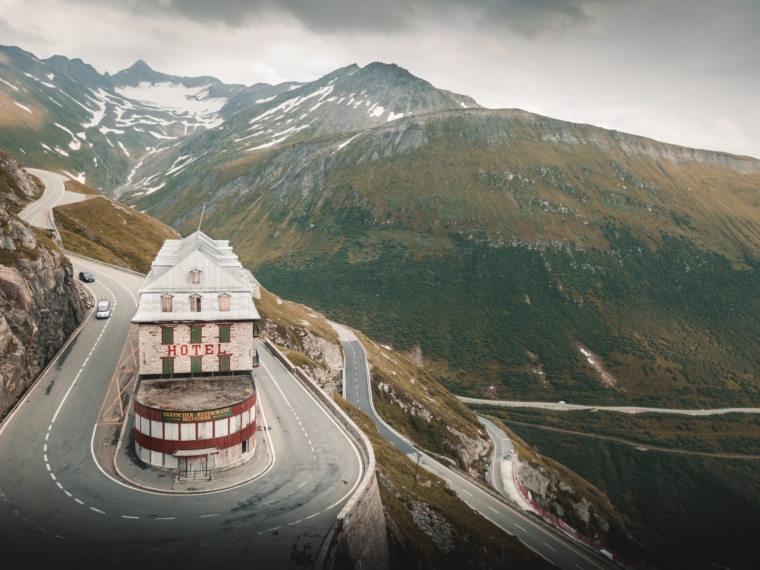 Imagem Ilustrando a Notícia: Hotel Belvédère: o edifício abandonado nas curvas dos Alpes Suíços