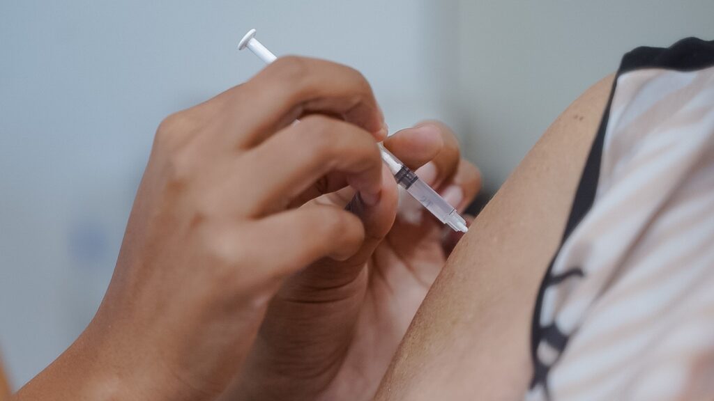 Imagem Ilustrando a Notícia: Campanha de vacinação contra gripe é prorrogada em Goiás