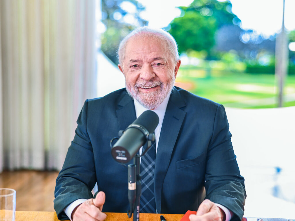 Imagem Ilustrando a Notícia: Lula prevê crescimento do país em mais de 2,5% em 2023