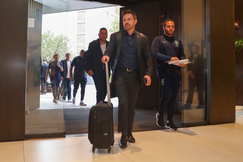 Imagem Ilustrando a Notícia: Depois de 19 anos, Seleção Brasileira retorna à cidade de Barcelona para disputar amistoso