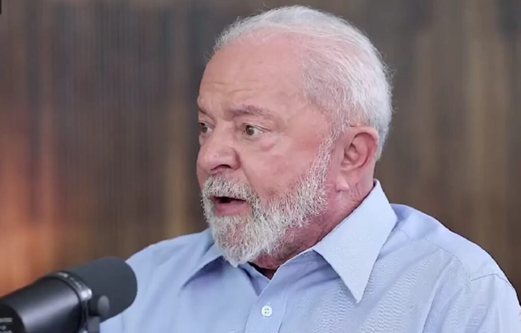 Imagem Ilustrando a Notícia: Em 1ª live, Lula anuncia programa de obras, fala da relação com o agro e reforma agrária